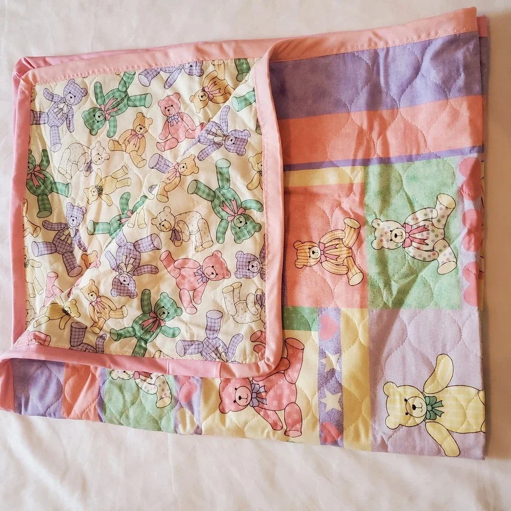 VTG Handmade Baby Quilted‎ Blanket Pastel Bears & Hearts Vintage